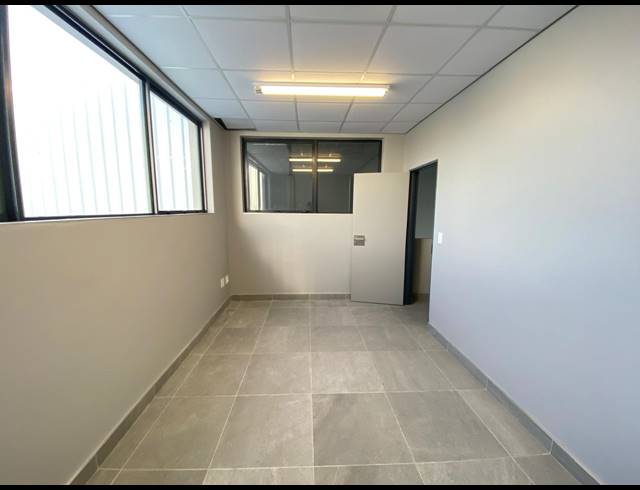 863M² WAREHOUSE TO LET IN GEORGE INDUSTRIAL